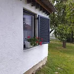 Aprolak - Erdohoez Koezeli Alpesi Fahaz, Paroknak Es Csaladoknak Domek alpejski Zalakaros