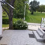 Aprolak - Erdohoez Koezeli Alpesi Fahaz, Paroknak Es Csaladoknak Domek alpejski *